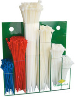 Assortiment de colliers plastiques sur présentoir mural, différents coloris